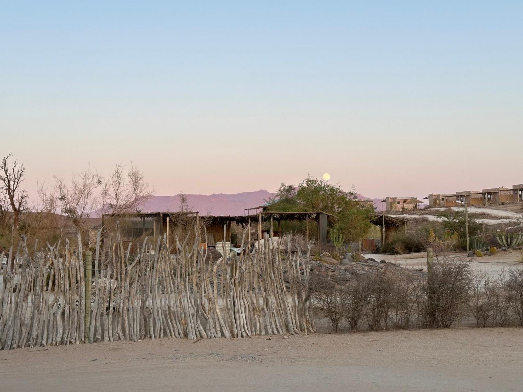 Daureb Isib Campsite And B&B Uis Exterior photo