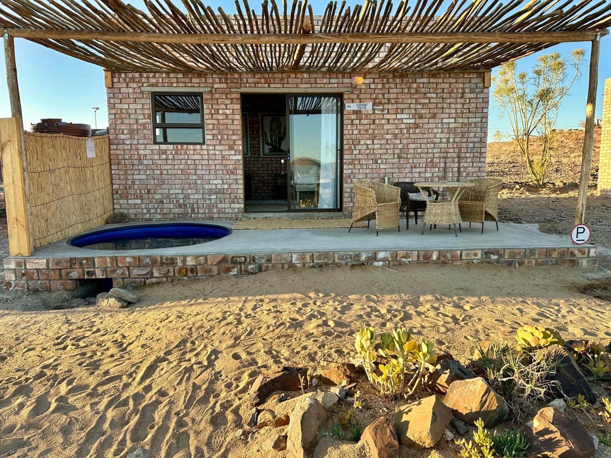 Daureb Isib Campsite And B&B Uis Exterior photo